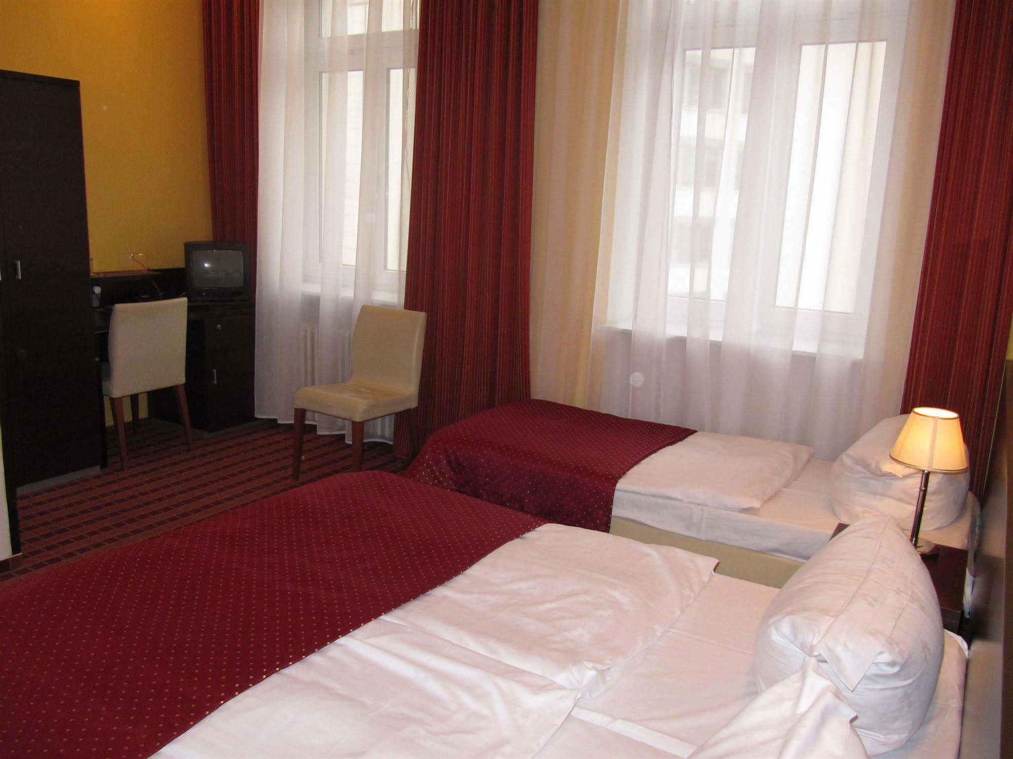 Royal Plaza 3* Praag